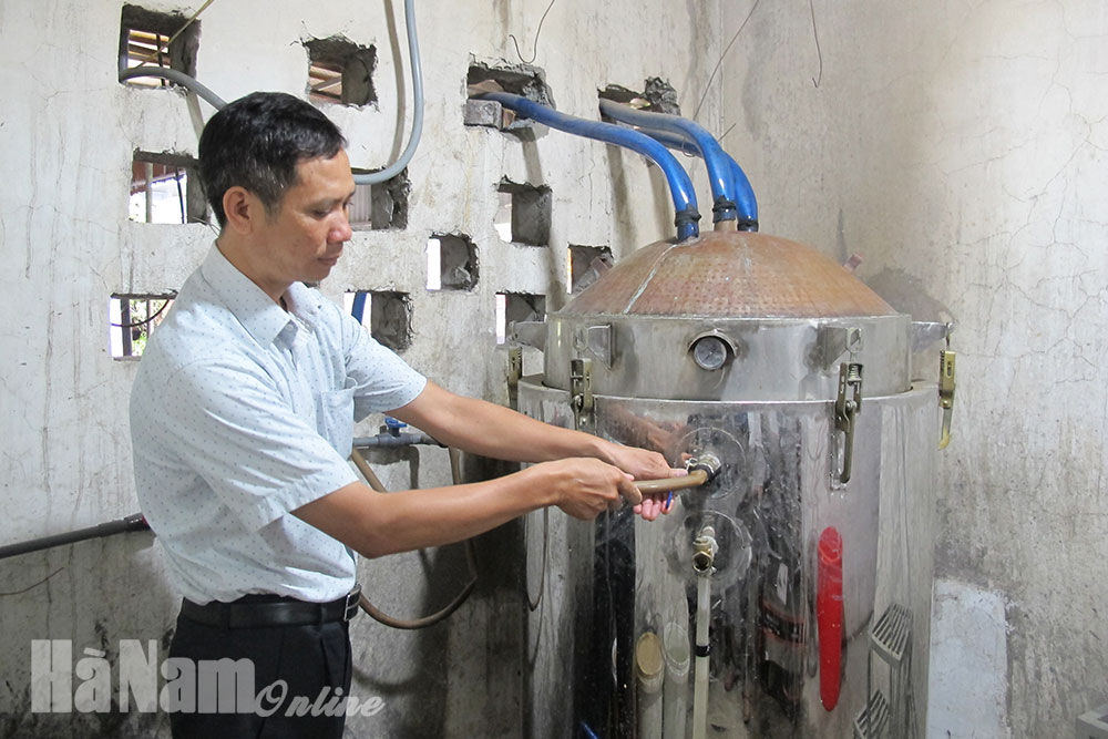 Thăm cơ sở đạt sản phẩm OCOP đầu tiên của huyện Thanh Liêm
