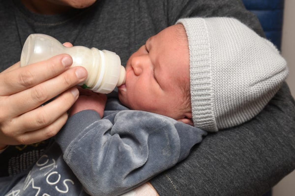 Sắp có sữa mẹ nhân tạo đầu tiên trên thế giới