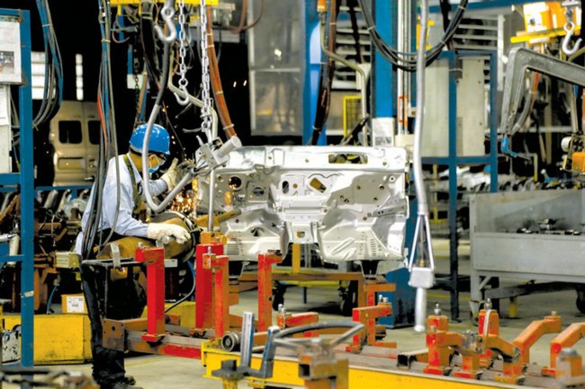 Thủ tướng ban hành chỉ thị phục hồi sản xuất tại các khu vực sản xuất công nghiệp