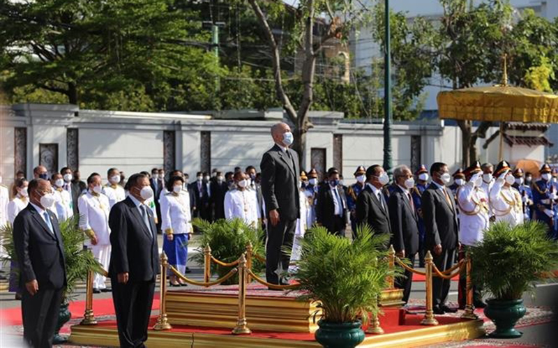 Lãnh đạo Đảng và Nhà nước chúc mừng kỷ niệm 68 năm Quốc khánh Vương quốc Campuchia