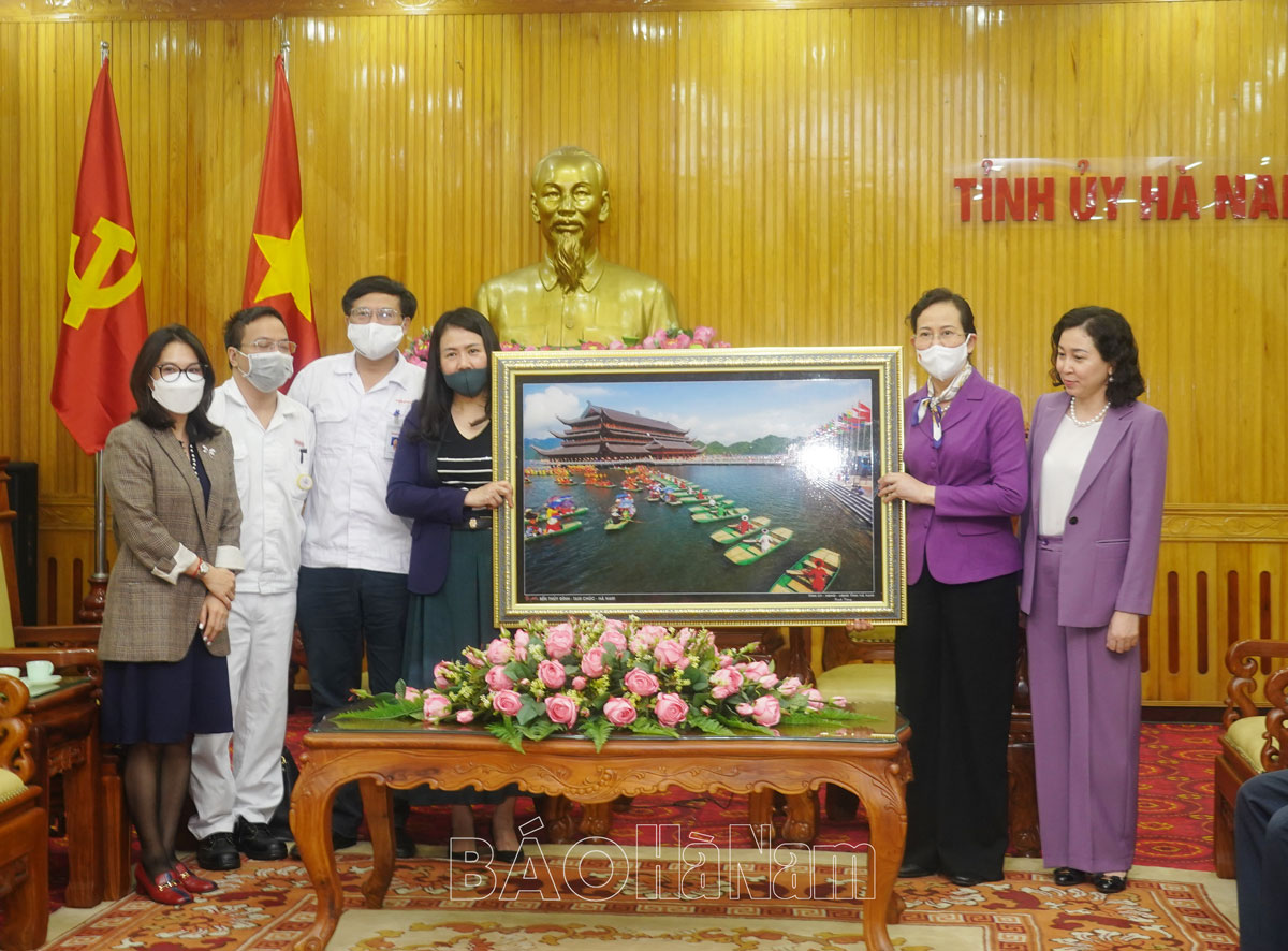 Đồng chí Bí thư Tỉnh ủy Lê Thị Thủy làm việc với lãnh đạo Công ty Honda Việt Nam