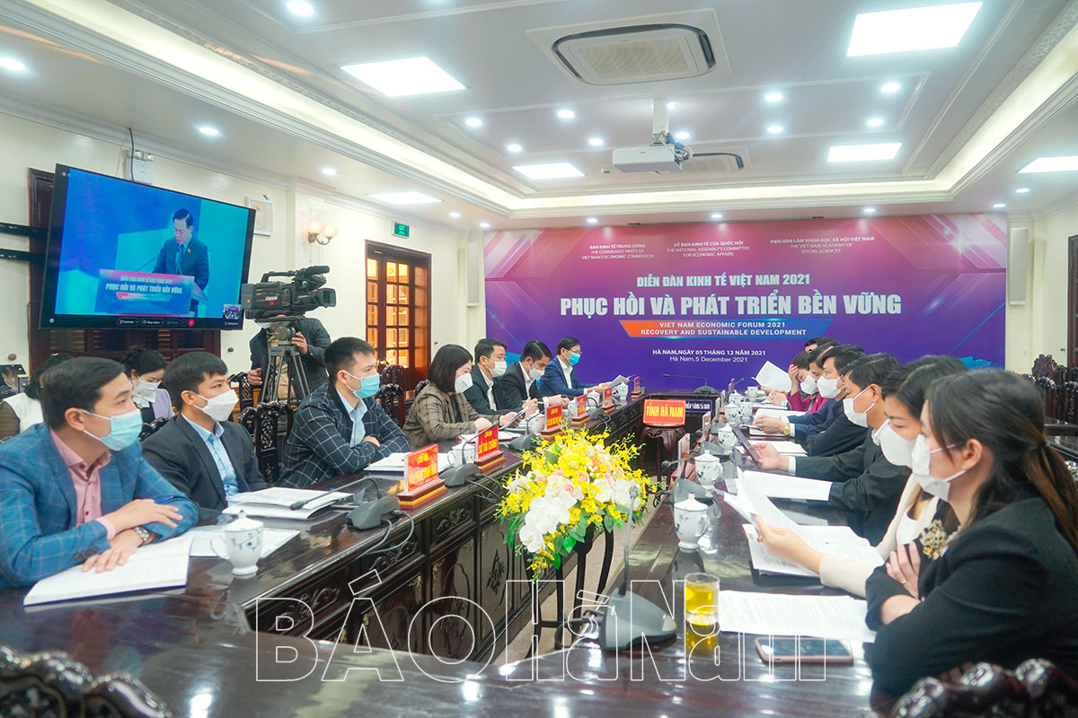 Diễn đàn Kinh tế Việt Nam năm 2021 “Phục hồi và phát triển bền vững”