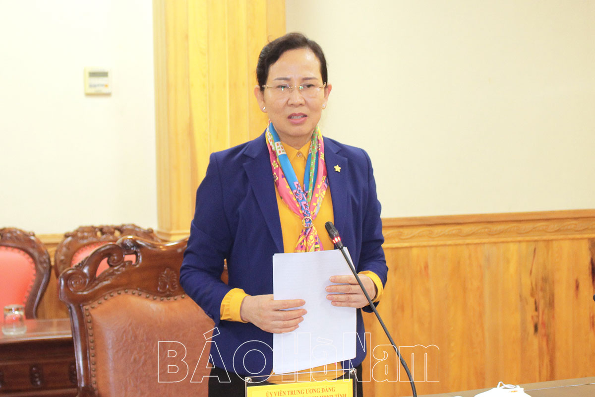 Đồng chí Bí thư Tỉnh ủy Lê Thị Thủy gặp mặt Ban Trị sự Giáo hội Phật giáo tỉnh