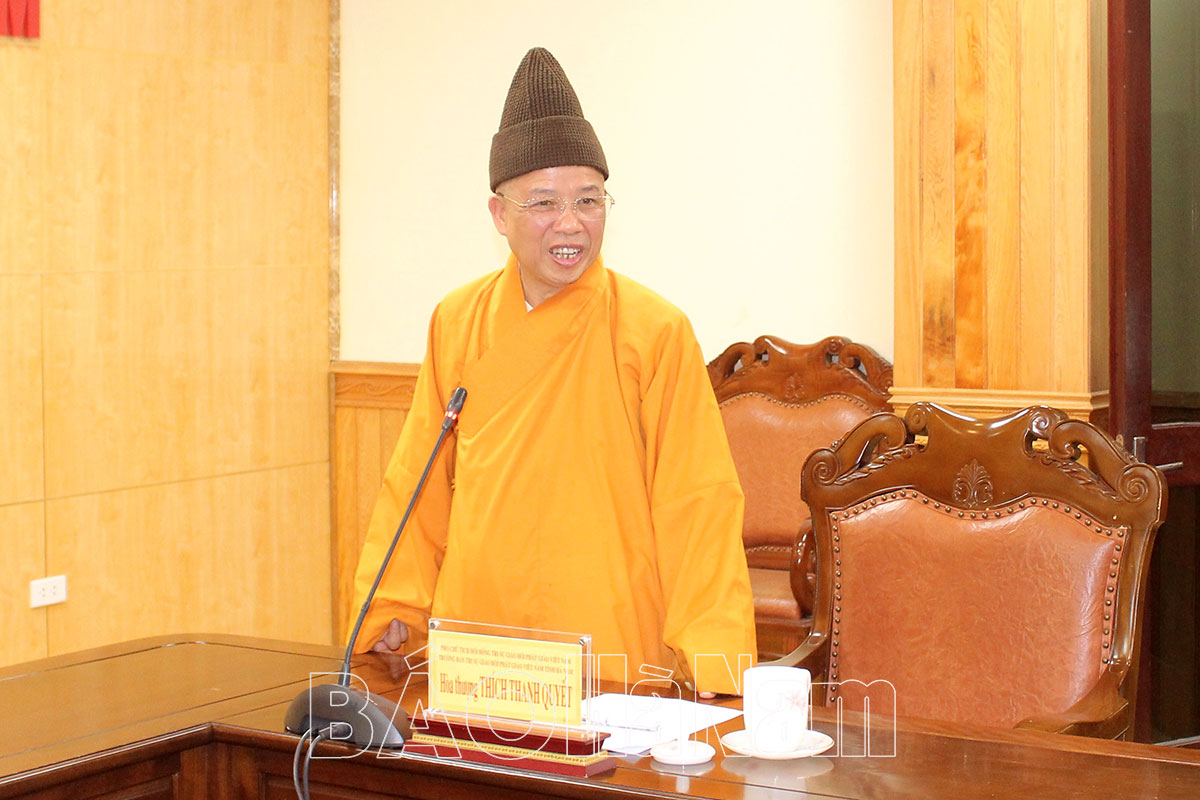 Đồng chí Bí thư Tỉnh ủy Lê Thị Thủy gặp mặt Ban Trị sự Giáo hội Phật giáo tỉnh