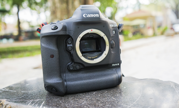 Canon sắp ngừng sản xuất máy ảnh DSLR cao cấp