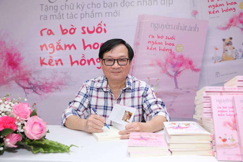 Nhà văn Nguyễn Nhật Ánh ra mắt sách động viên mọi người vượt qua dịch bệnh