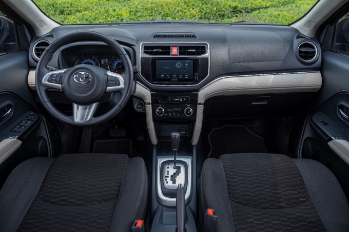 Khách mua xe Toyota nhận ưu đãi đến 40 triệu đồng
