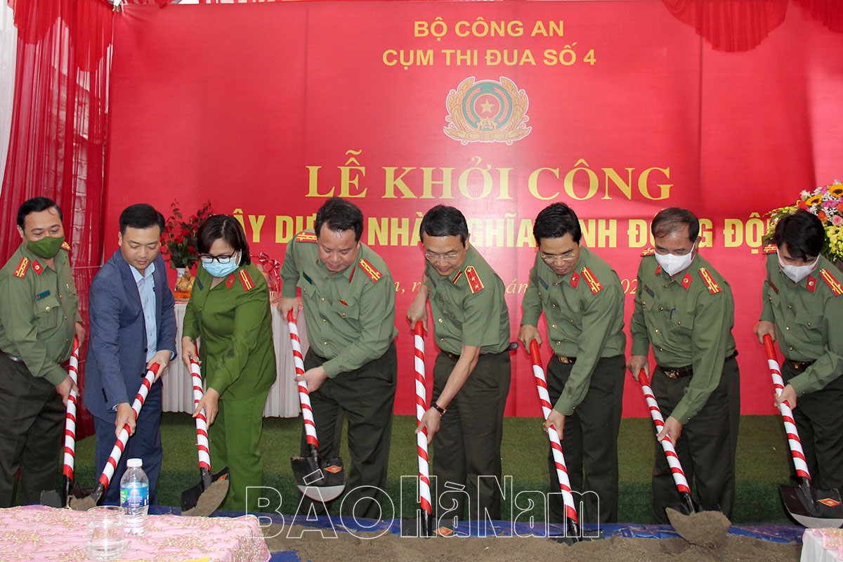 Cụm thi đua số 4 Bộ Công an khởi công xây dựng nhà nghĩa tình đồng đội tại Hà Nam