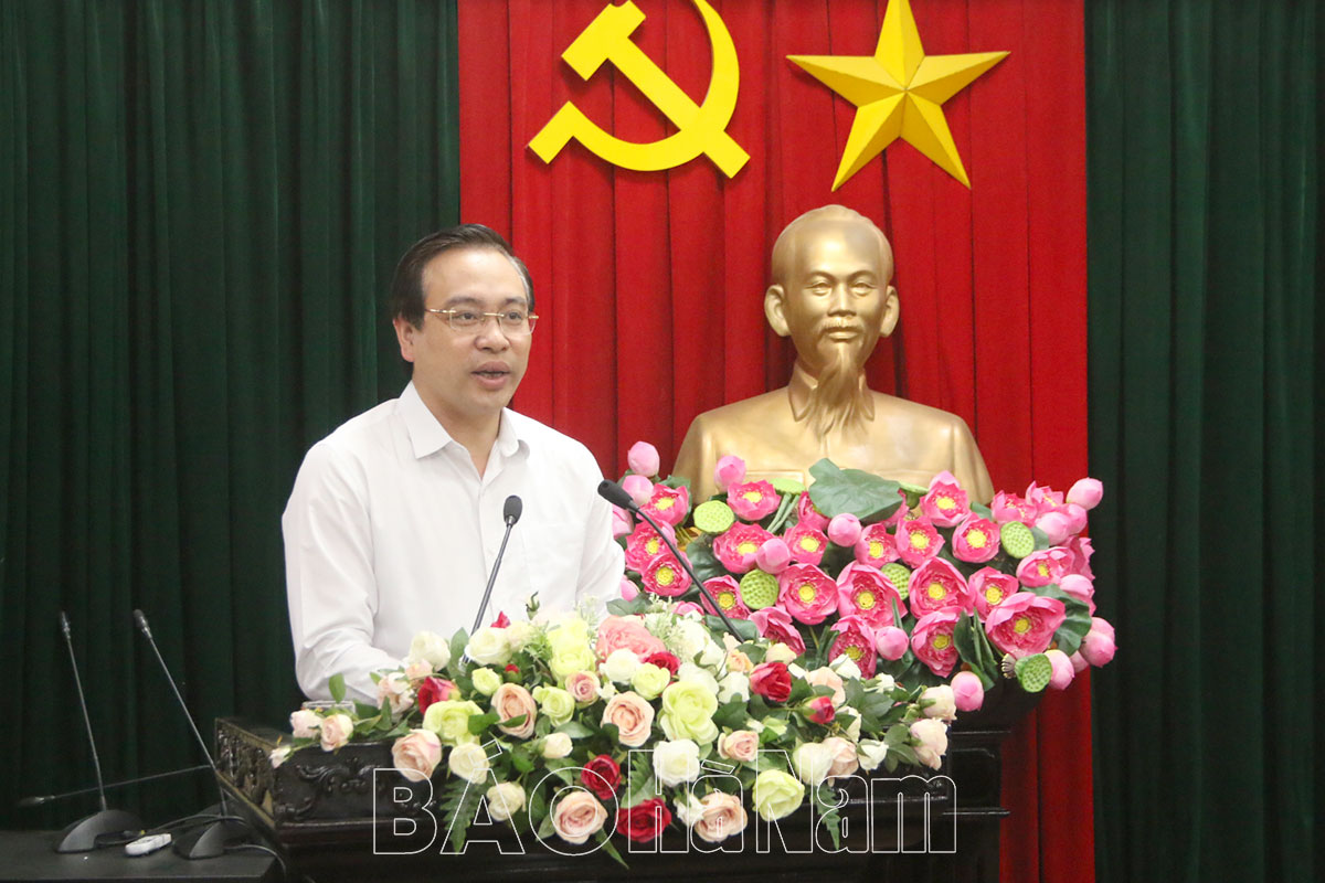 Đảng ủy Khối các cơ quan tỉnh biểu dương khen thưởng các mô hinh tiêu biểu trong “Học tập và làm theo tư tưởng đạo đức phong cách Hồ Chí Minh” giai đoạn 2017 – 2022