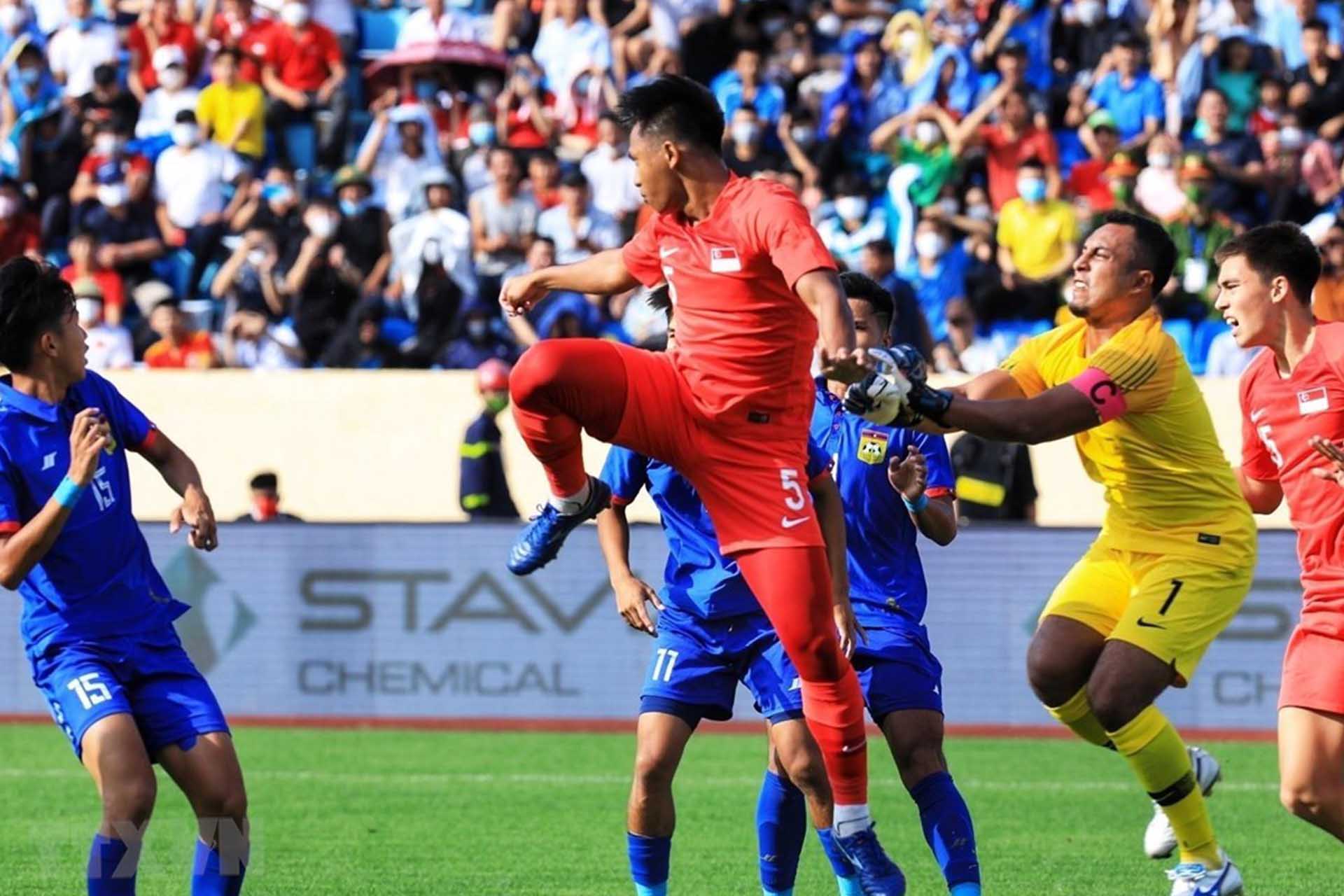 U23 Lào đánh rơi chiến thắng khó tin trước U23 Singapore