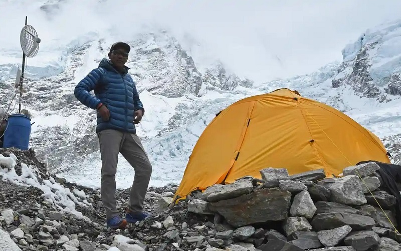 Nhà leo núi người Nepal phá kỷ lục 26 lần chinh phục đỉnh Everest