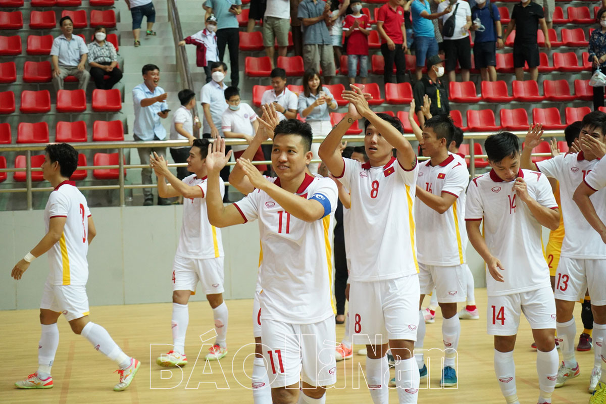 Futsal nam Việt Nam đè bẹp Myanmar 4  0