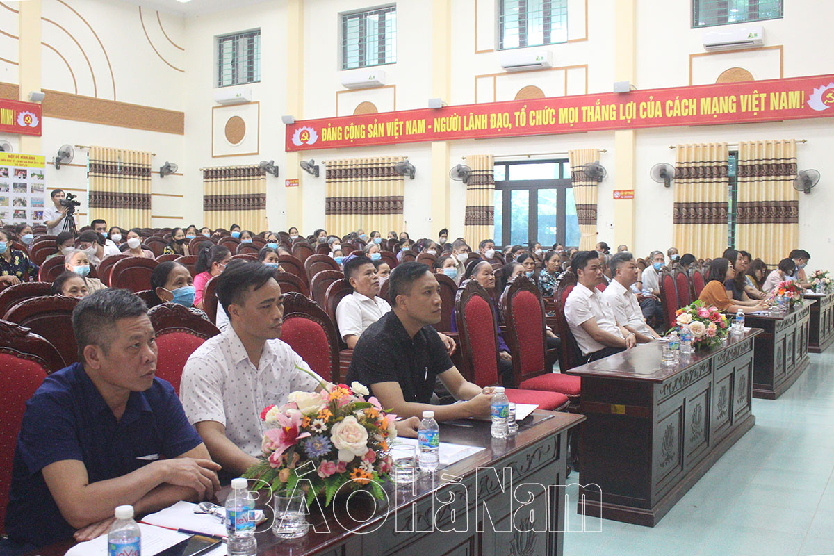 Đối thoại giữa người đứng đầu cấp uỷ chính quyền xã Thuỵ Lôi với đoàn viên hội viên nhân dân