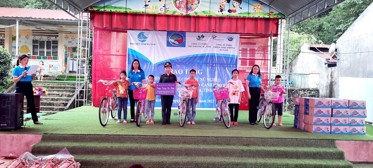 HỘI PHỤ NỮ CƠ QUAN BỘ CHQS TỈNH HÀ NAM THAM GIA CHƯƠNG TRÌNH“ĐỒNG HÀNH CÙNG PHỤ NỮ BIÊN CƯƠNG” TẠI TỈNH CAO BẰNG