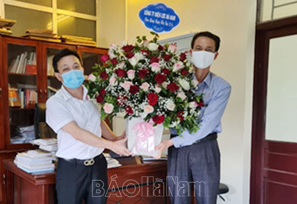 Công ty Điện lực Hà Nam chúc mừng các cơ quan báo chí trên địa bàn tỉnh nhân ngày Báo chí Cách mạng Việt Nam
