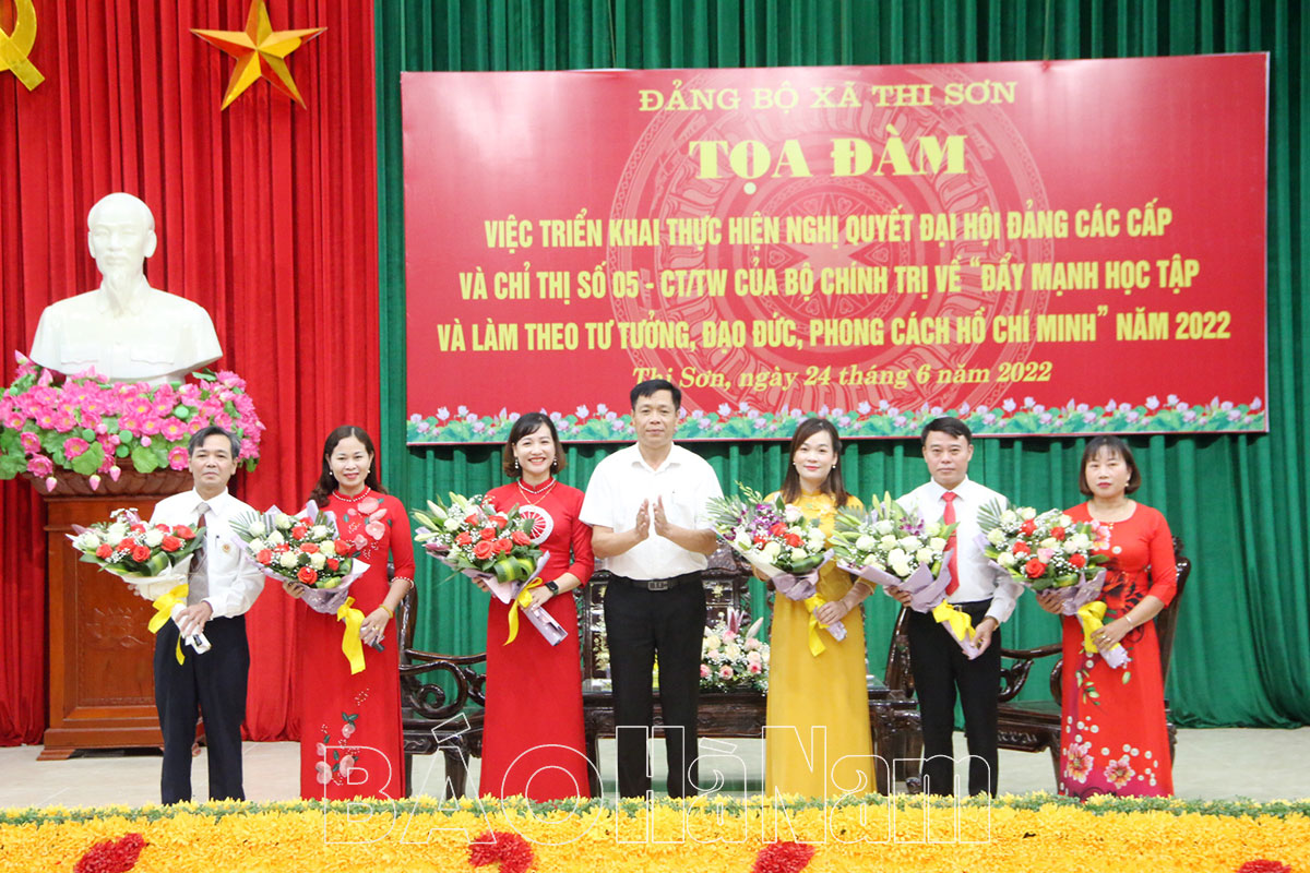 Đảng bộ xã Thi Sơn tổ chức tọa đàm “Học tập và làm theo tư tưởng đạo đức phong cách Hồ Chí Minh”