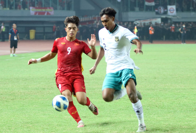 Việt Nam hoà Indonesia ở giải U19 Đông Nam Á
