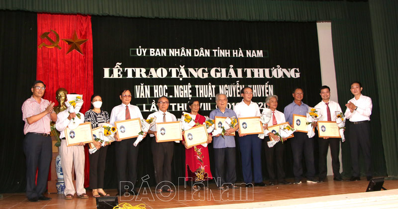 Trao tặng Giải thưởng Văn học Nghệ thuật Nguyễn Khuyến lần thứ VIII  45 tác phẩm công trình VHNT đoạt giải chính thức