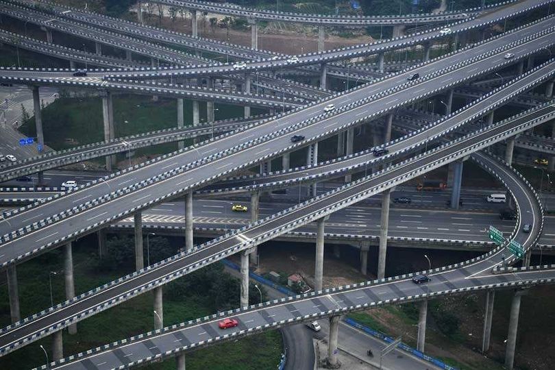 Chiêm ngưỡng cây cầu vượt phức tạp nhất thế giới ở Trung Quốc
