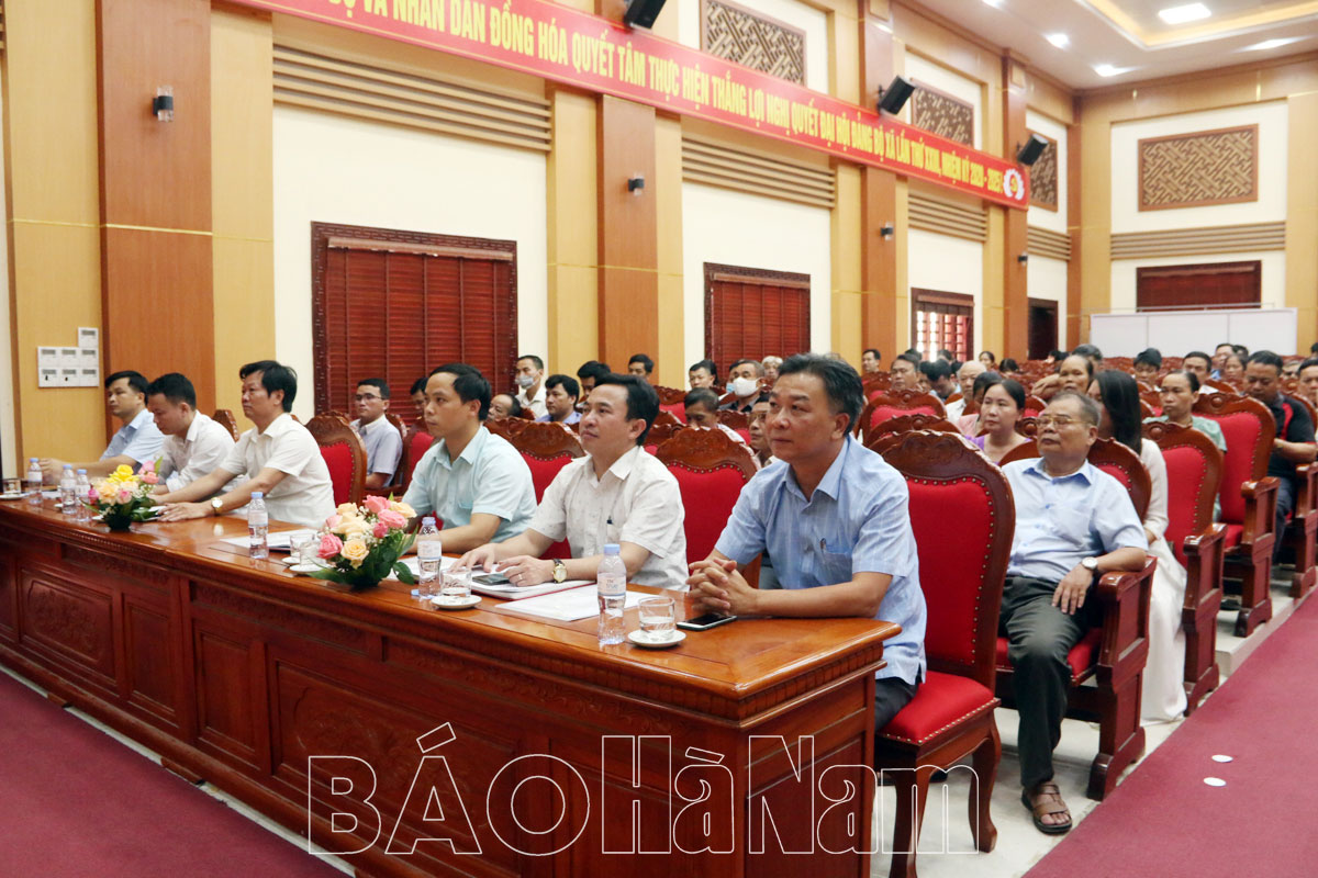 Đảng bộ xã Đồng Hóa tổ chức tọa đàm “Học tập và làm theo tấm gương đạo đức phong cách Hồ Chí Minh”