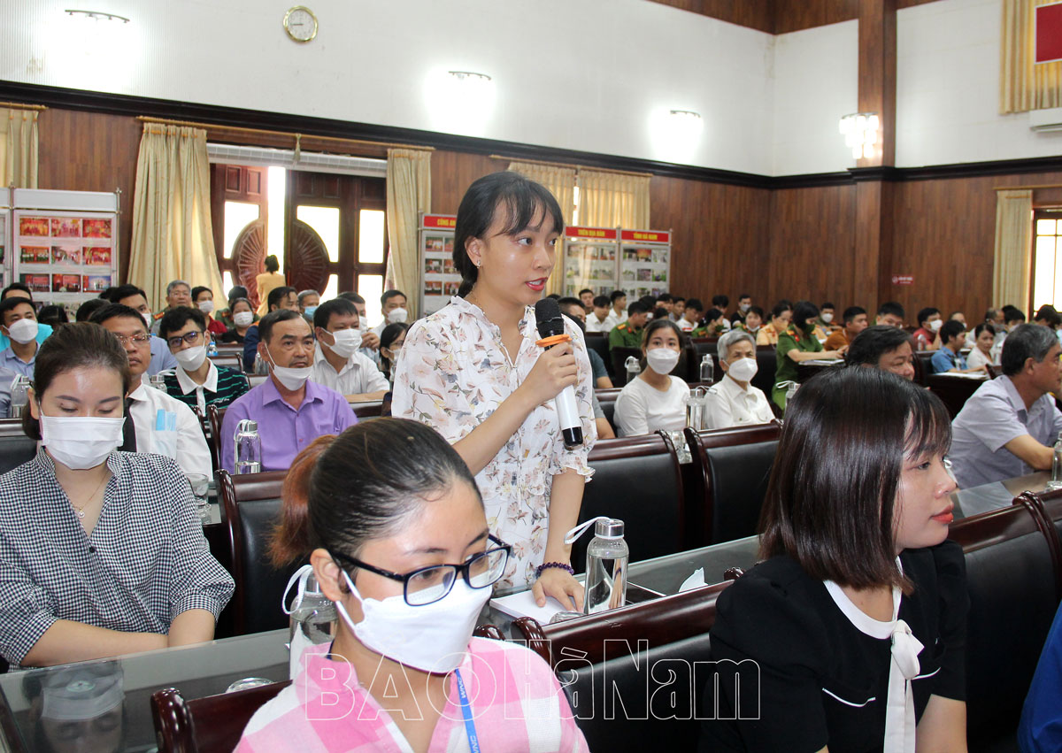 Công an Hà Nam đối thoại với nhân dân về thủ tục hành chính