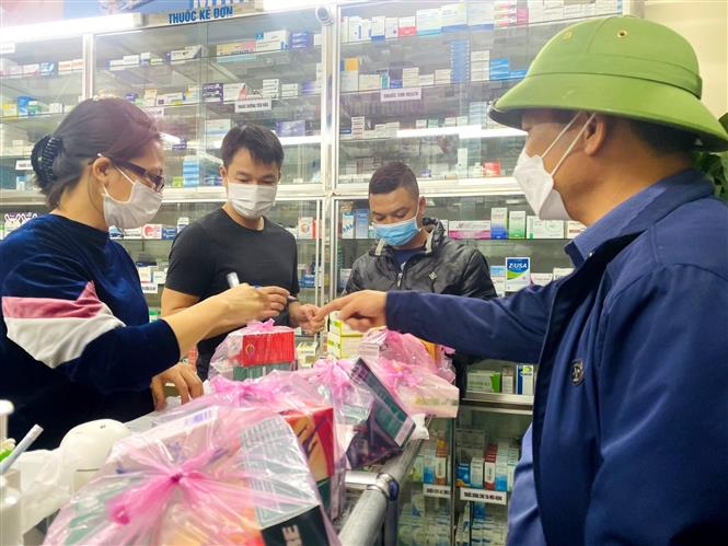 Thủ tướng chỉ đạo bảo đảm thuốc trang thiết bị y tế để phục vụ công tác khám bệnh chữa bệnh