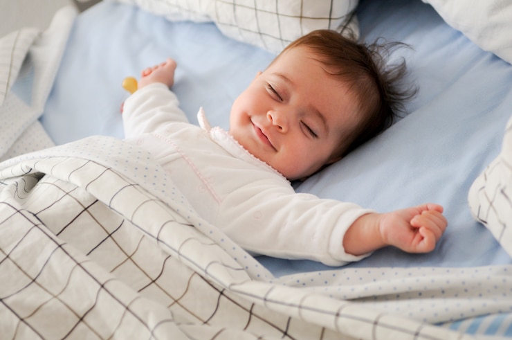 4 mẹo giúp trẻ ngủ ngon xuyên đêm