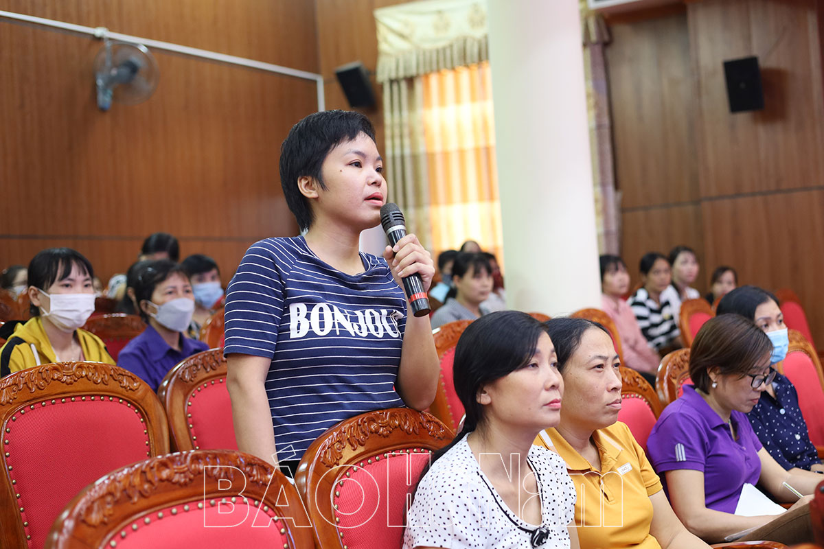 Đối thoại phổ biến pháp luật cho cán bộ làm công tác pháp chế công đoàn người lao động tại các doanh nghiệp trên địa bàn huyện Bình Lục