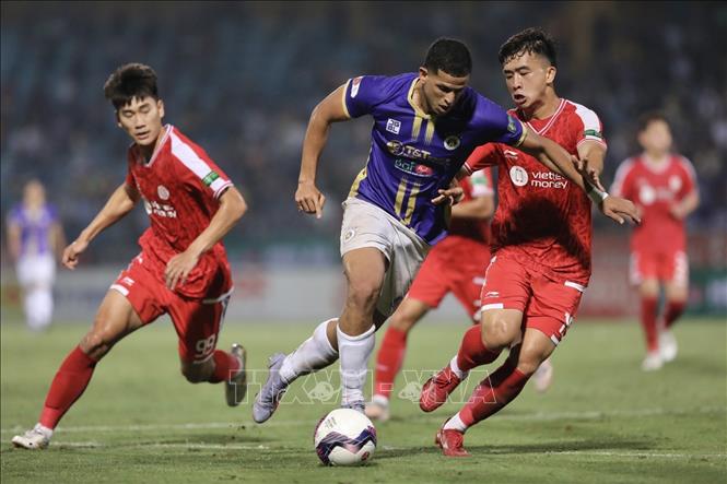 V League 2022 Thắng Viettel trong trận derby Hà Nội khẳng định ngôi đầu