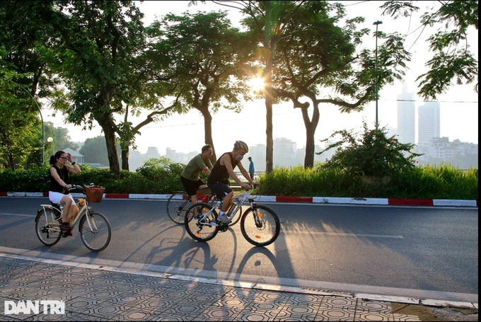 Đạp xe hay chạy bộ giảm cân nhanh hơn
