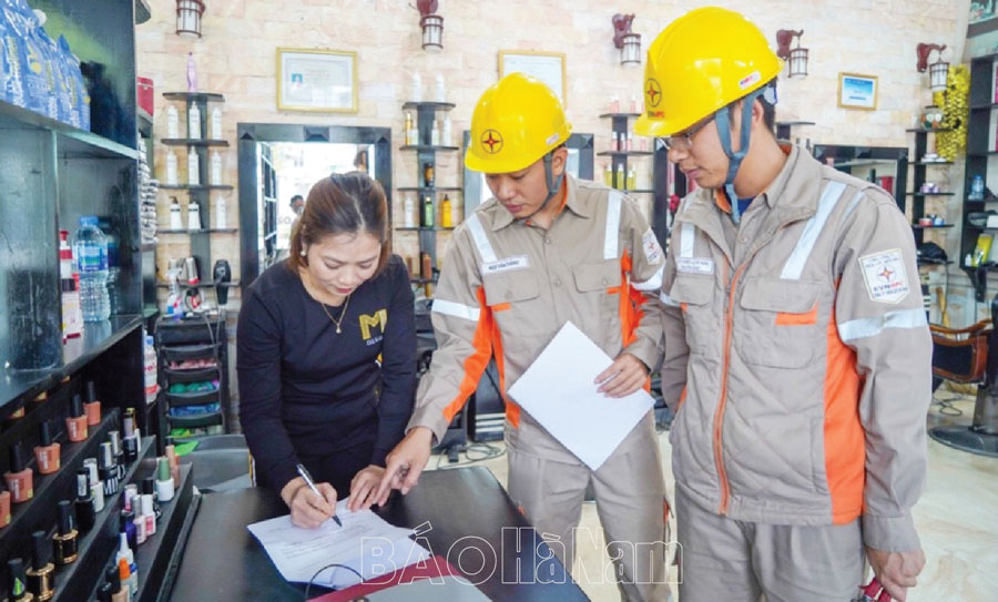 Điện lực Hà Nam nâng cao chất lượng dịch vụ khách hàng