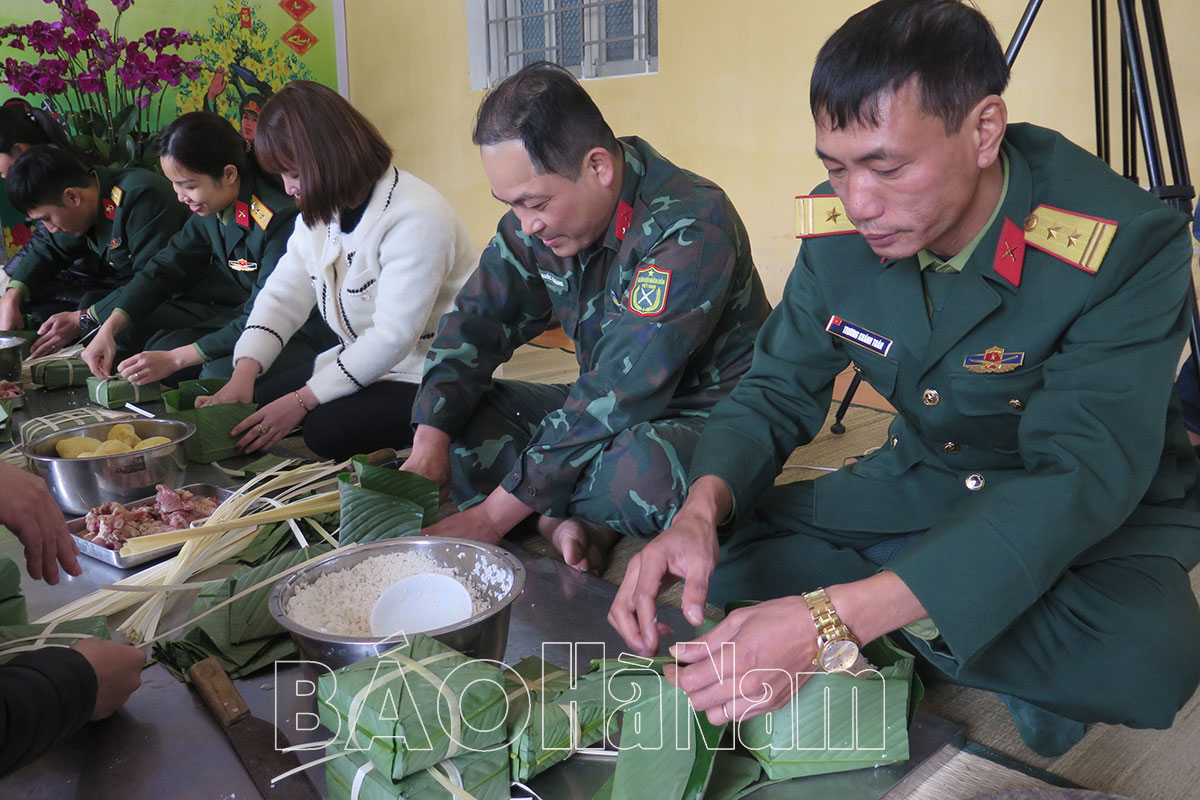 Ban CHQS huyện Thanh Liêm rộn ràng chương trình “Tết thắm tình quân – dân”