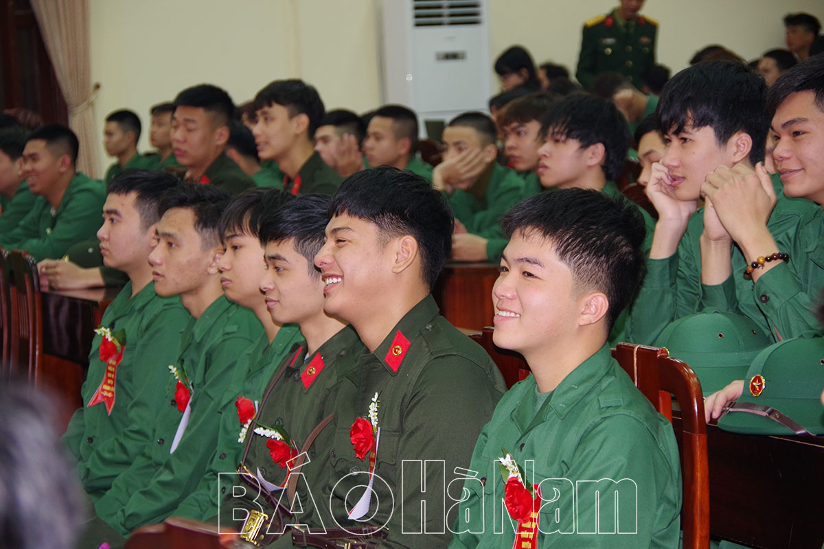 Huyện Thanh Liêm Bình Lục tổ chức “Ngày hội tòng quân” tiễn thanh niên lên đường nhập ngũ