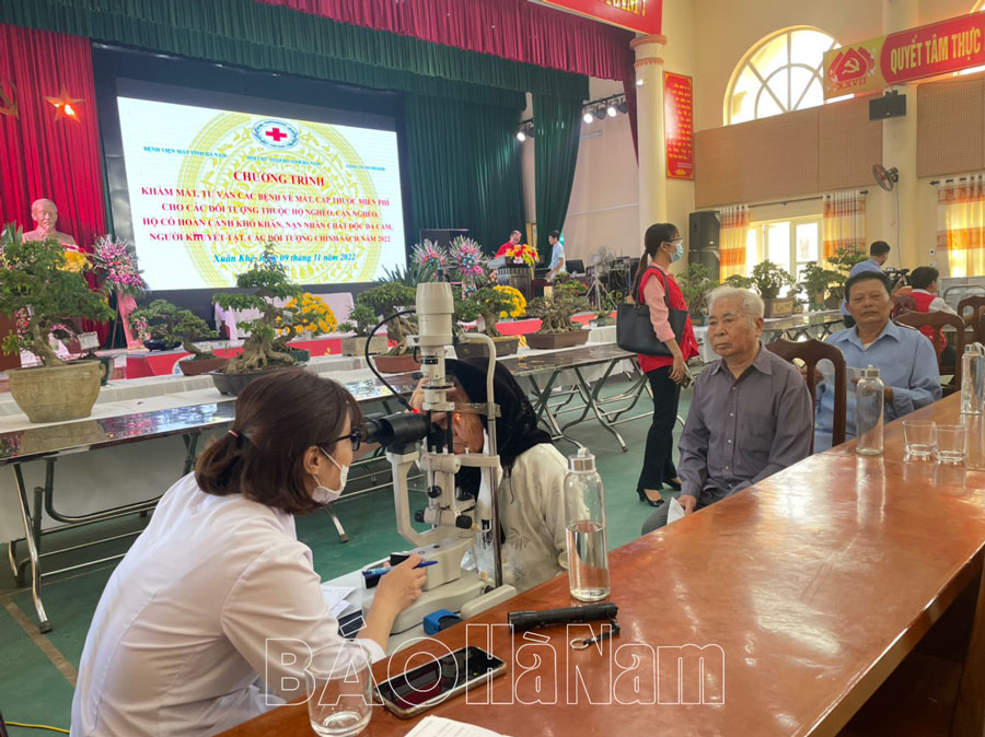 Bệnh viện Mắt Hà Nam đẩy mạnh các hoạt động phòng chống mù lòa tại cộng đồng