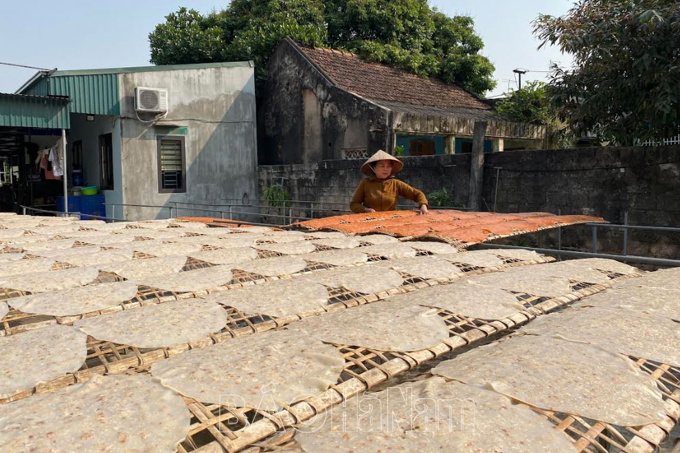  Phát triển nghề làm bánh đa nướng ở thị trấn Kiện Khê