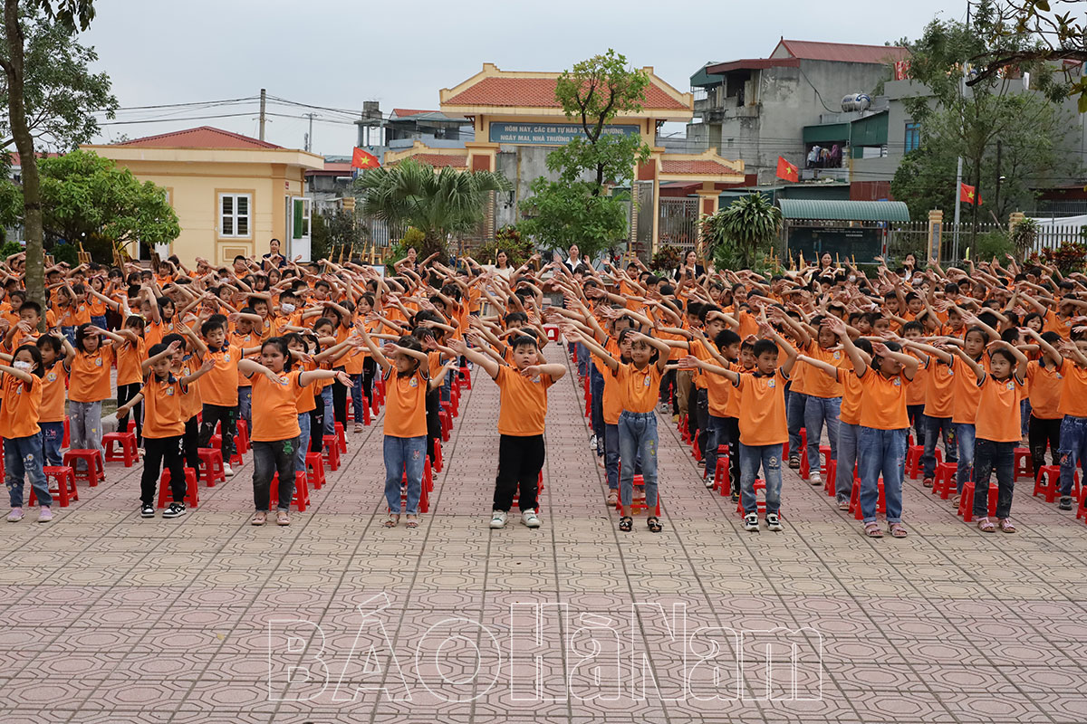 Liên đội Trường Tiểu học Văn Xá tổ chức Ngày hội Thiếu nhi vui khỏe – Tiến bước lên Đoàn năm học 20222023
