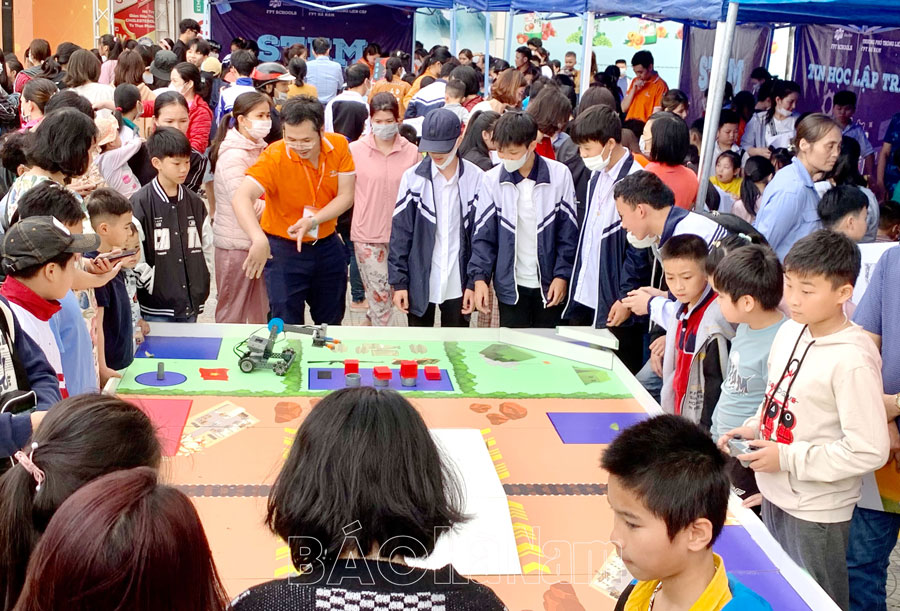 Gần 1000 học sinh Hà Nam tham gia Ngày hội trải nghiệm FPT Schools
