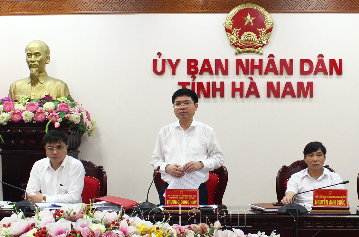 UBND tỉnh thảo luận báo cáo kiểm điểm giữa nhiệm kỳ thực hiện Nghị quyết Đại hội Đảng bộ tỉnh lần thứ XX
