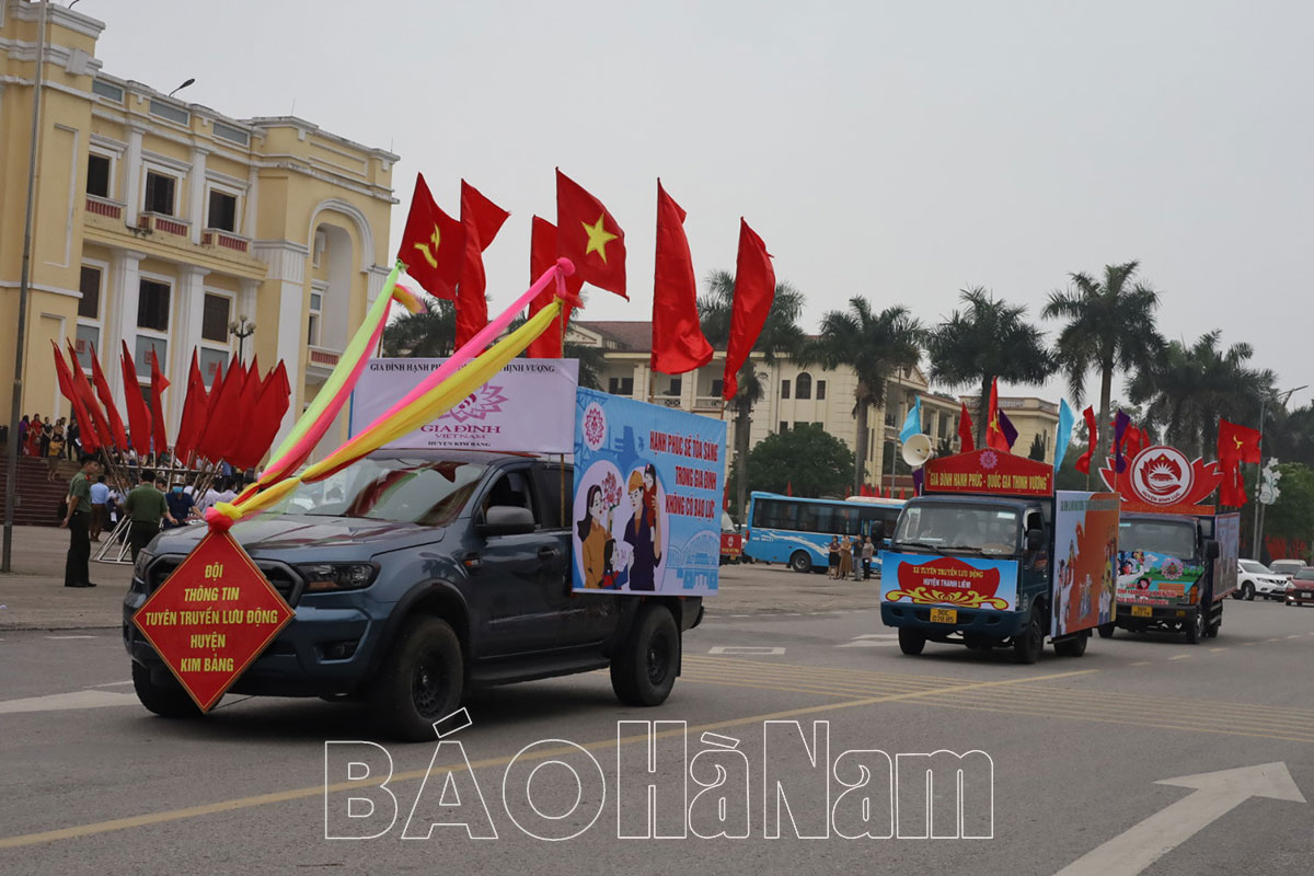 Lễ phát động Cuộc thi viết Tìm hiểu về gia đình Việt Nam tỉnh Hà Nam năm 2023
