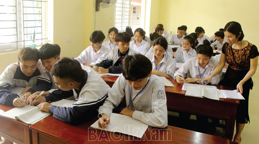 Các trung tâm GDNNGDTX tập trung ôn thi tốt nghiệp THPT cho học viên lớp 12