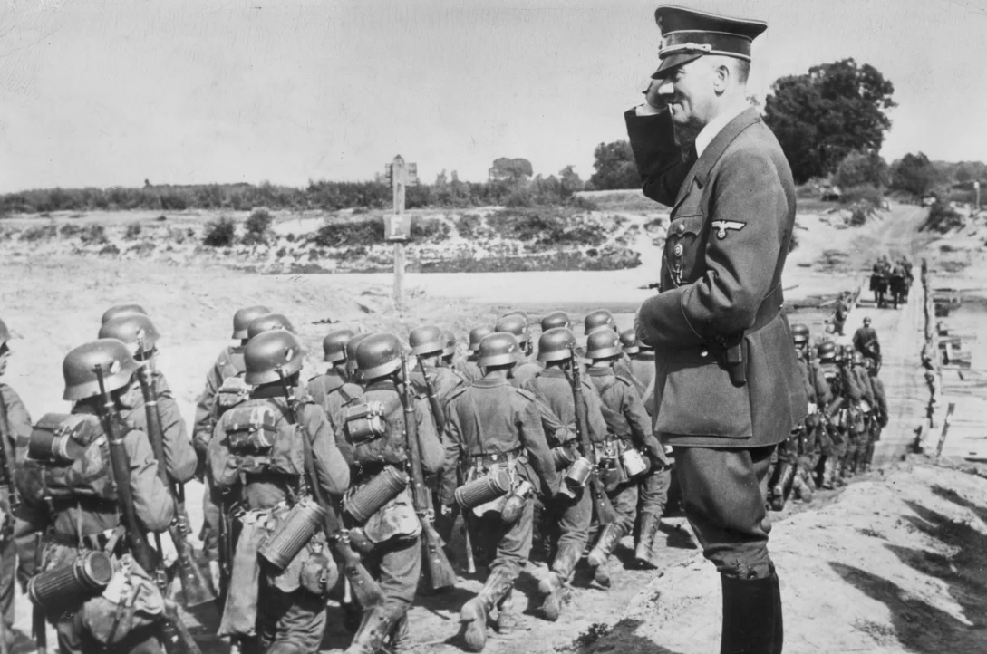 Hitler từng phái đặc vụ bí mật dàn dựng tấn công Đức để khơi mào Thế chiến II  Kỳ cuối