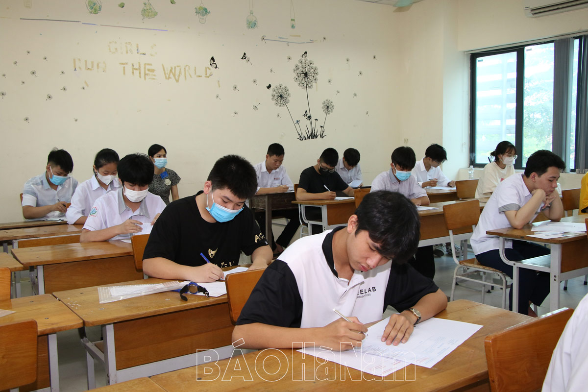 Hơn 1150 học sinh chính thức tham gia Kỳ thi vào lớp 10 THPT Chuyên Biên Hòa năm học 20232024