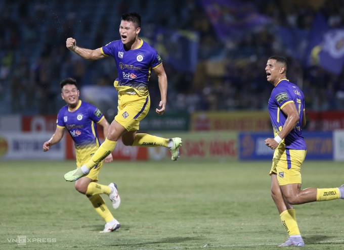 Hà Nội FC thắng nghẹt thở Nam Định