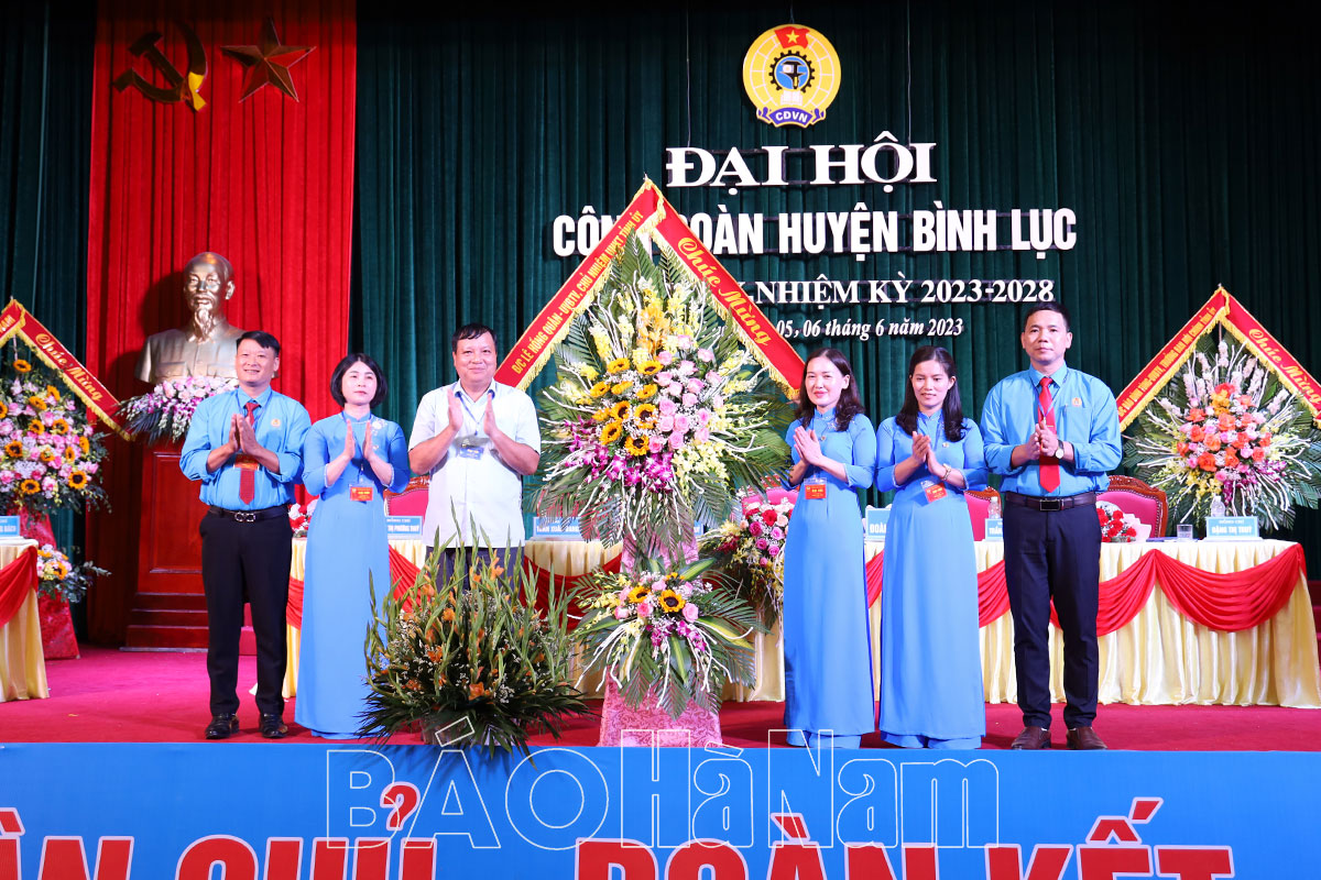 Đồng chí Trần Thị Thanh Thủy tái cử Chủ tịch LĐLĐ huyện Bình Lục lần thứ X nhiệm kỳ 20232028
