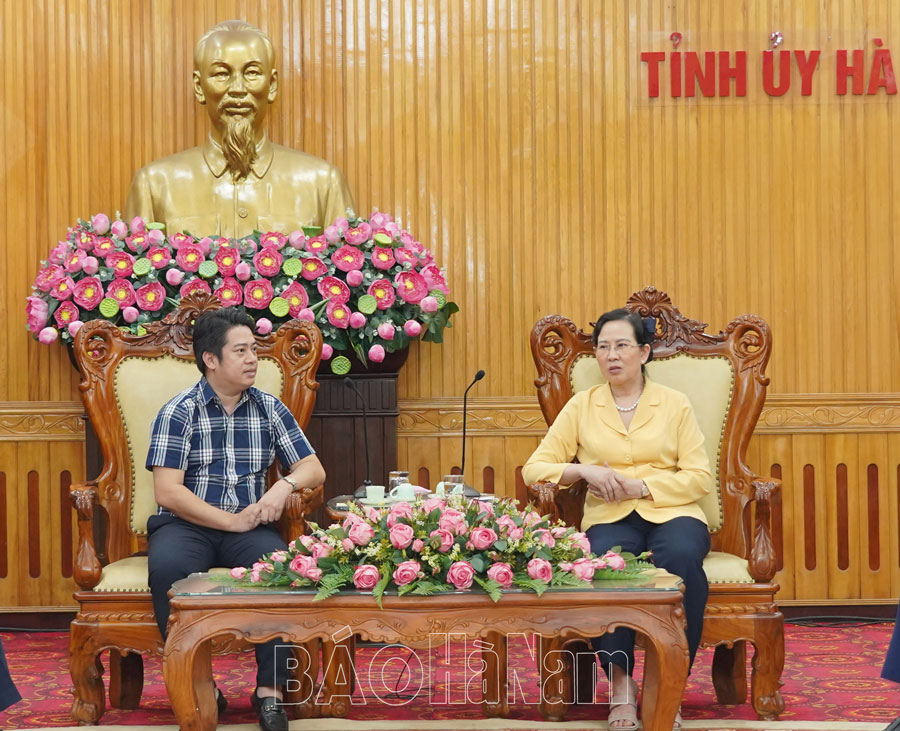 Đồng chí Bí thư Tỉnh ủy Lê Thị Thủy làm việc với nhà đầu tư lĩnh vực nông nghiệp công nghệ cao