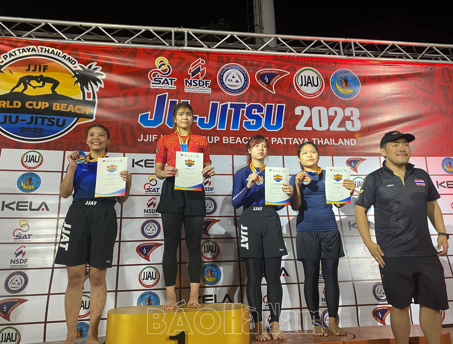 Các võ sĩ Jujitsu Hà Nam đạt 5 Huy chương Vàng Giải Jujitsu  vô địch bãi biển thế giới 2023