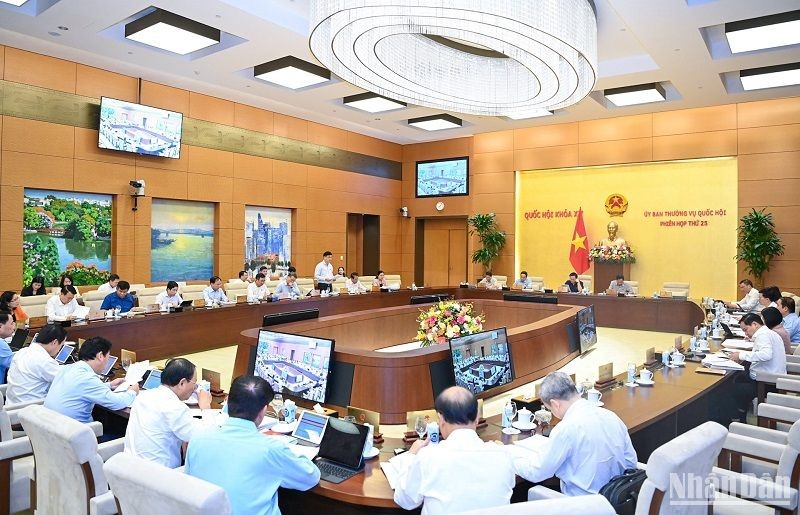 Ủy ban Thường vụ Quốc hội cho ý kiến việc chuẩn bị Kỳ họp thứ 6 Quốc hội khóa XV