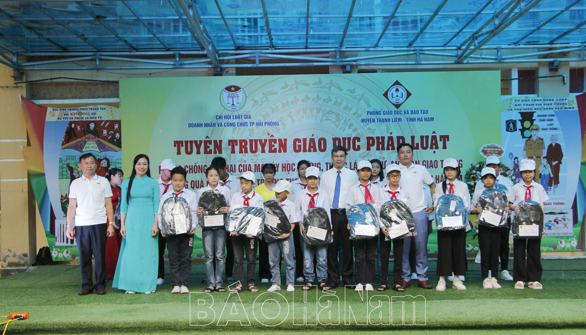 Phòng GDĐT huyện Thanh Liêm phối hợp tuyên truyền giáo dục pháp luật  cho học sinh THCS 