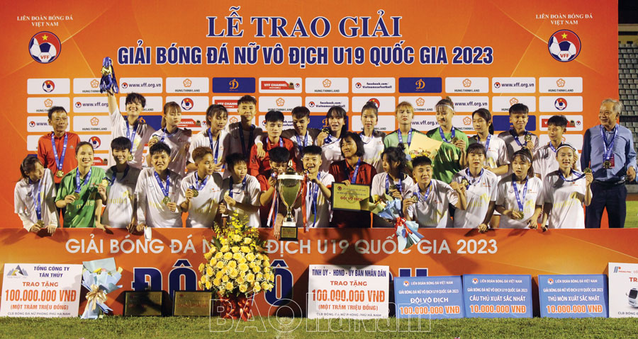 Ấn tượng mùa giải thành công của Bóng đá nữ U19 Phong Phú Hà Nam