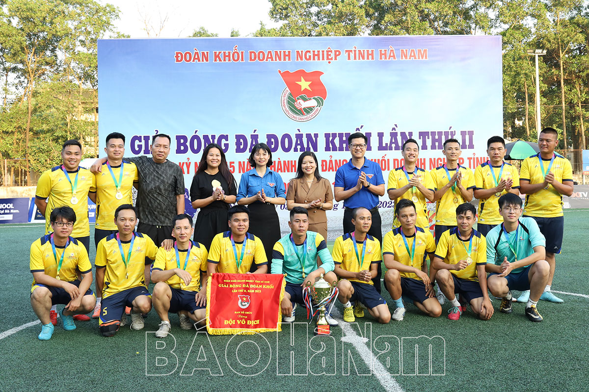 Công ty Điện lực Hà Nam đoạt Cup vô địch Giải bóng đá Đoàn khối doanh nghiệp tỉnh lần thứ II năm 2023